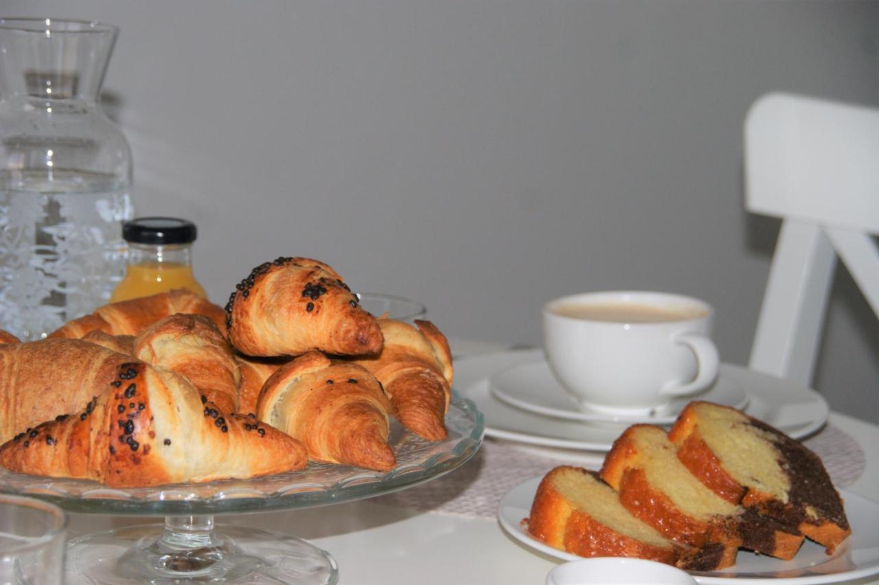 La Dama Room&Breakfast Russi Екстериор снимка