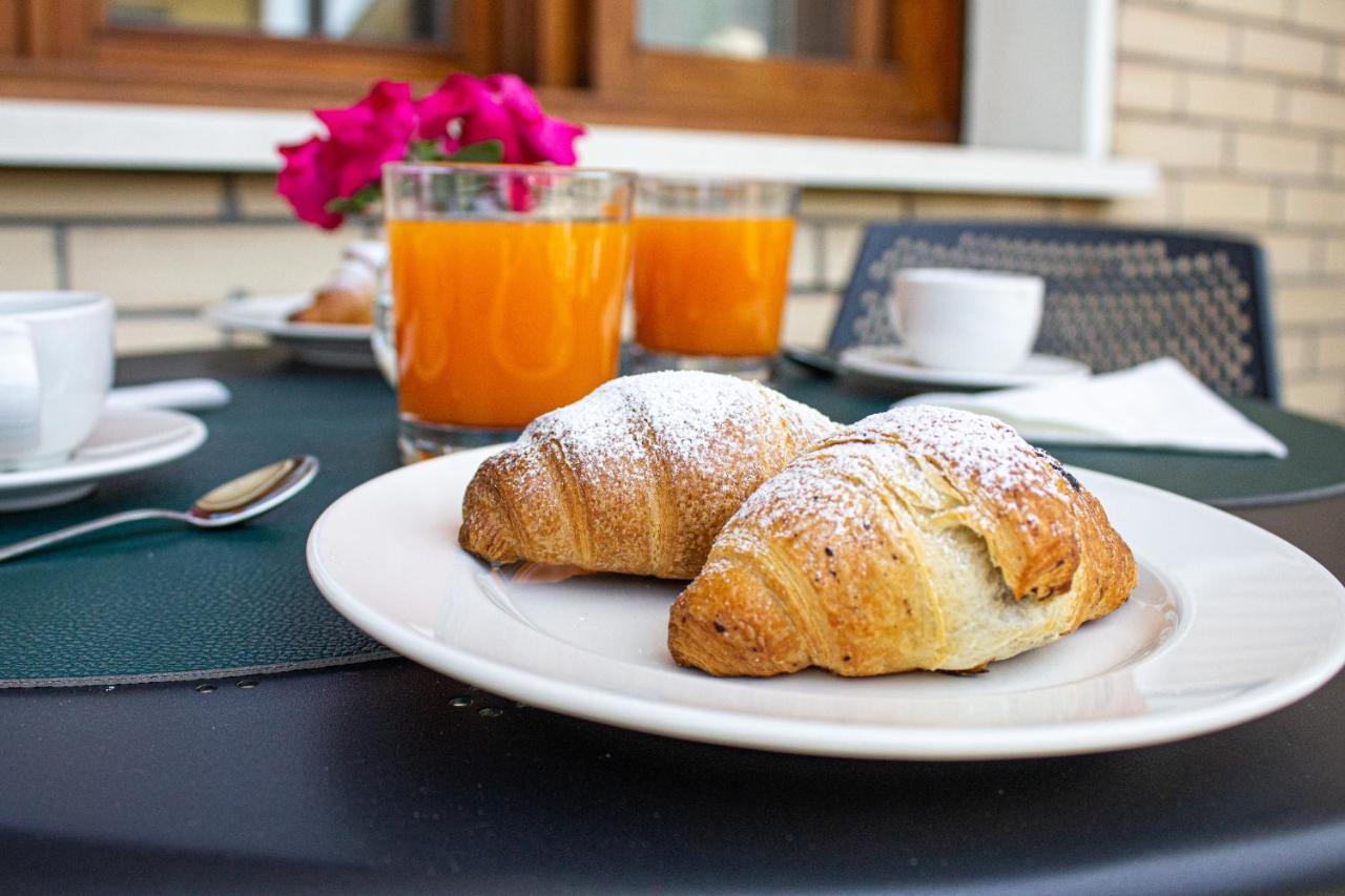 La Dama Room&Breakfast Russi Екстериор снимка